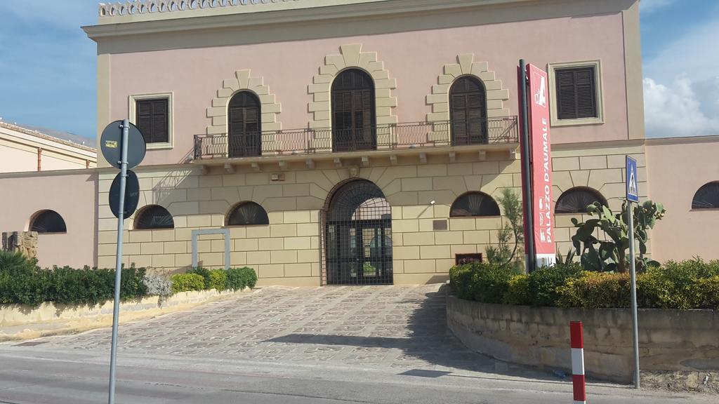 فندق Palazzo Graziano تيراسيني المظهر الخارجي الصورة