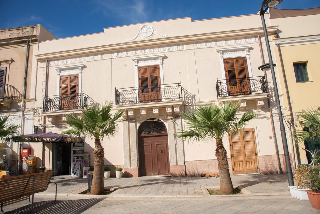 فندق Palazzo Graziano تيراسيني المظهر الخارجي الصورة