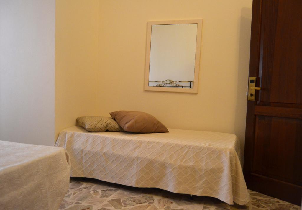 فندق Palazzo Graziano تيراسيني المظهر الخارجي الصورة